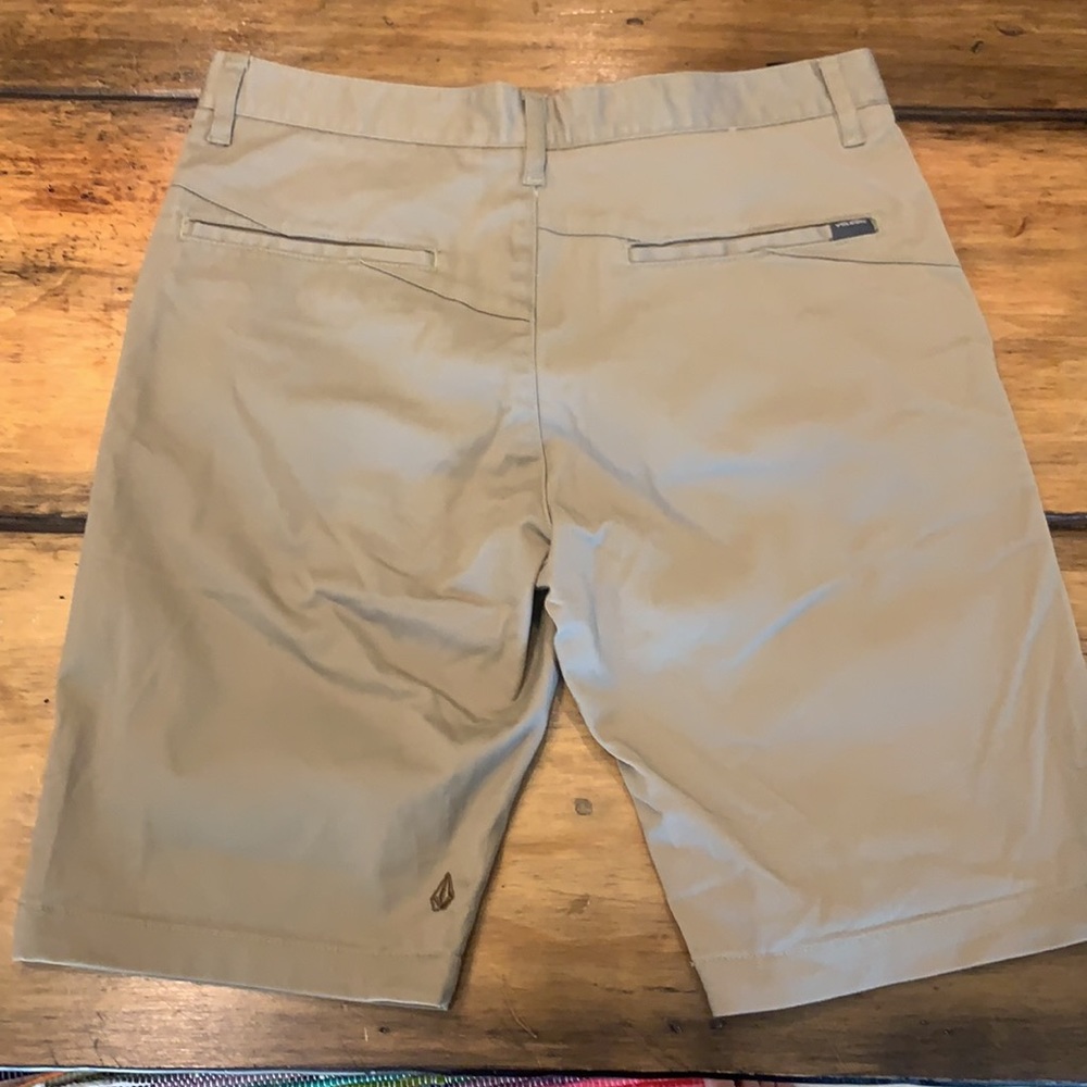 Volcom Shorts - Picture 2 of 3